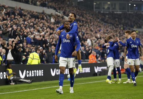 Everton vs Chelsea di Liga Inggris. Dok: Reuters/Jason Cairnduff