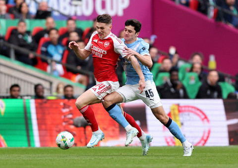 Pertandingan final Carabao Cup 2026 mempertemukan Arsenal dan Manchester City di Wembley Stadium (22/3). Foto: David Klein/REUTERS