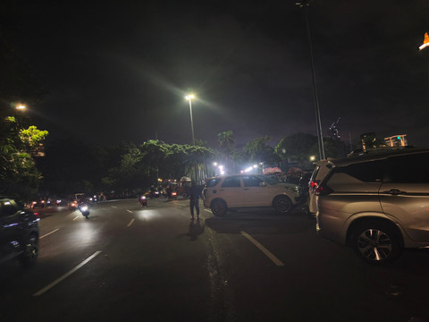 Kondisi sekitar kawasan Monumen Nasional (Monas), Jalan Merdeka Utara, Jakarta Pusat, Senin (23/3/2026). Foto: Jeni Ritanti/kumparan