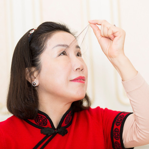 You Jianxia, Perempuan Asal China dengan Bulu Mata Terpanjang di Dunia. Foto: Instagram @guinnessworldrecords