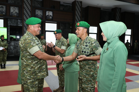 Kepala Staf Angkatan Darat (Kasad) Jenderal TNI Maruli Simanjuntak, M.Sc. memimpin Laporan Korps Kenaikan Pangkat 47 Perwira Tinggi (Pati) TNI AD di Markas Besar Angkatan Darat (Mabesad), Jakarta, Jumat (27/3/2026). Foto: Dok. TNI AD