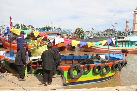Perahu nelayan di Desa Bendar, Kecamatan Juwana, Kabupaten Pati, Jawa Tengah.  Foto: Vega Maarijil Ula/kumparan