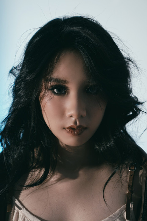Penyanyi Joanna Andrea menghadirkan single terbarunya berjudul Tenanglah. Foto: Dok. Istimewa