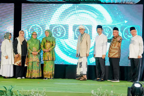 Menteri Sosial Saifullah Yusuf menghadiri peresmian Gedung KH. Abdurrahman Wahid (Gus Dur) di Rumah Sakit Umum (RSU) Muslimat Ponorogo, Jawa Timur, Minggu (29/3/2026).  Foto: Kemensos RI