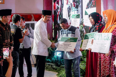 Menteri Sosial Saifullah Yusuf atau Gus Ipul saat memberikan arahan terkait pemutakhiran data tunggal dan Sekolah Rakyat di Pendopo Manggala Praja Nugraha Kabupaten Trenggalek, Jawa Timur, Minggu (29/3/2026).   Foto: Kemensos RI