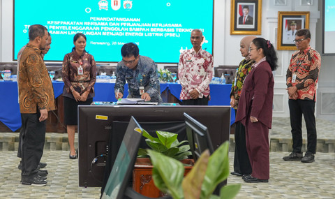 Penandatanganan Nota Kesepahaman (MoU) dan Perjanjian Kerja Sama (PKS) antara Pemerintah Provinsi Jawa Tengah, Kota Semarang, dan Kabupaten Kendal di Semarang (28/3/2026). Foto: dok. kemenlh
