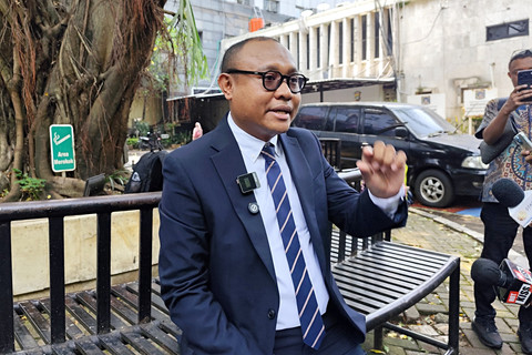 Pengacara dokter Richard Lee, Abdul Haji Talaohu, di Polda Metro Jaya, Jakarta Selatan, Senin (30/3/2026). Foto: Salsha Okta Fairuz/kumparan