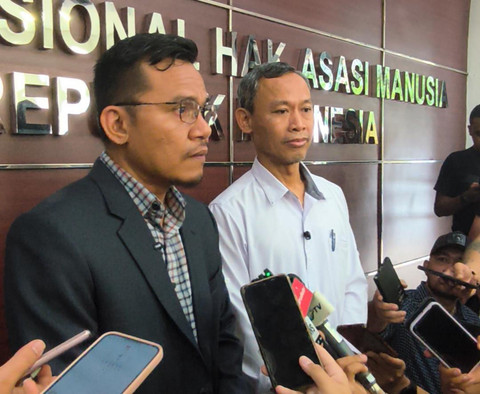 Konferensi pers Komnas HAM pasa permintaan keterangan dari Polda Metro Jaya terkait kasus penyiraman air keras Wakil Koordinator KontraS, Andri Yunus, di Kantor Komnas HAM, Jakarta Pusat, Senin (30/3/2026). Foto: Jeni Ritanti/kumparan