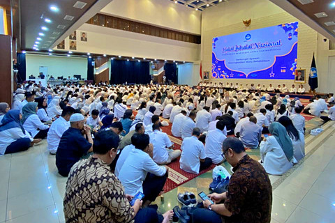Sambutan Menteri Pendidikan Dasar dan Menengah, Abdul Mu'ti pada acara halalbihalal kemendikdasmen. Foto: Kevin Daniel/kumparan