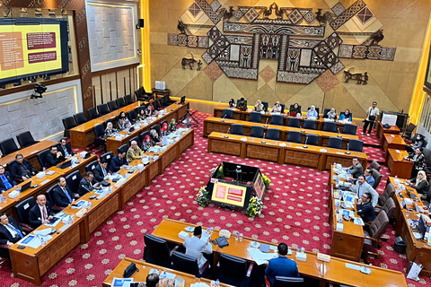 Suasana rapat Pansus RUU tentang Hukum Perdata Internasional dengan IKAHI dan INI di Kompleks Parlemen, Senayan, Jakarta, Rabu (1/4/2026). Foto: Nasywa Athifah/kumparan
