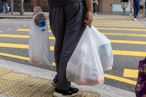 Ilustrasi kantong plastik. Foto: Yung Chi Wai Derek/Shutterstock
