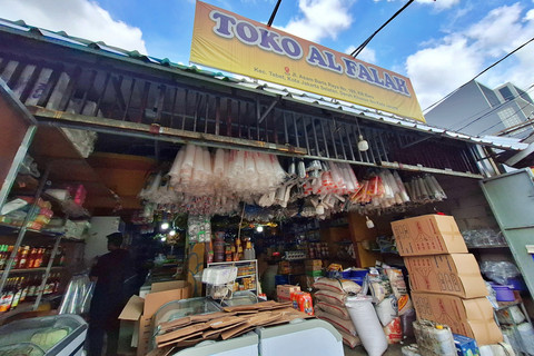 Toko Al Falah di Asem Baris, Jakarta Selatan. Foto: Argya Maheswara/kumparan