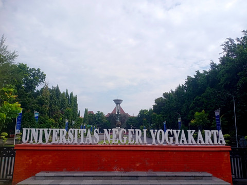 Ilustrasi UNY. Foto: Isa Mulyadi/Shutterstock