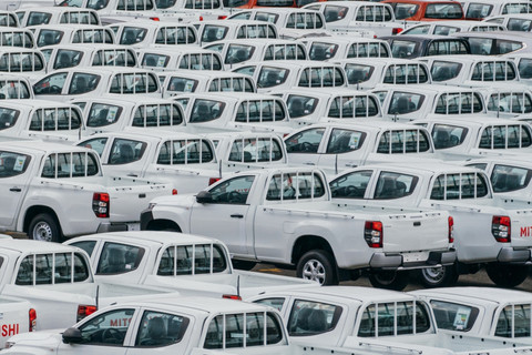 Ilustrasi mobil pickup impor. Foto: Sorapop Udomsri/Shutterstock