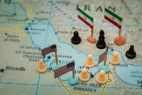 Ilustrasi Ketegangan Amerika Serikat dengan Iran. Foto: Shutterstock