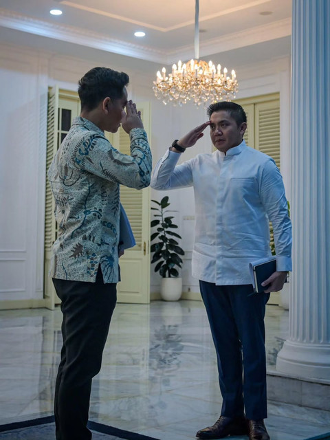 Sekretariat Kabinet bertemu dengan Wakil Presiden Gibran Rakabuming untuk bersilaturahmi di Istana Wakil Presiden, Jakarta pada Kamis (2/4/2026) malam. Foto: Dok. Instagram @sekretariat.kabinet
