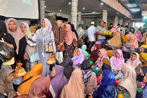 Suasana saat Ketua MPR, Ahmad Muzani menghadiri Haul di Pondok Pesantren Darussalam Watucongol, Magelang, Jawa Tengah, Senin (6/4/2026). Foto: Nasywa Athifah/kumparan