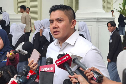 Seskab Teddy Indra Wijaya di Kompleks Istana Kepresidenan, Jakarta Pusat, Selasa (7/4/2026). Foto: Zamachsyari/kumparan