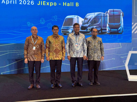 Seremoni pembukaan pameran Gaikindo Commercial Vehicle (GIICOMVEC) 2026 di JIExpo Kemayoran, Jakarta, Rabu (8/4/2026).  Foto: Syahrul Ghiffari/kumparan