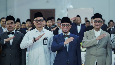 Dari kanan: Menhaj Gus Irfan, Wamehaj Dahnil Anzar, Kepala BPKH Fadlul Imansyah,  pada Rakernas Konsolidasi Penyelenggaraan Haji Kemenhaj, 8 April 2026. Foto: Dok BPKH