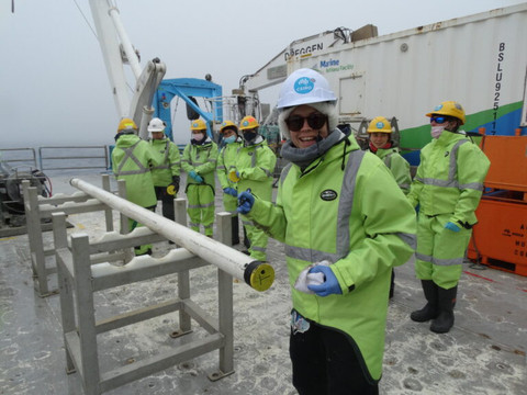 Ezra Timothy Nugroho saat melakukan ekspedisi internasional di Antarktika. Foto: Dok. Ezra