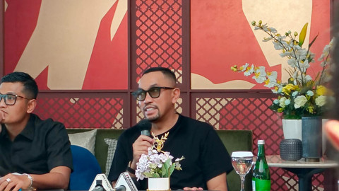 Konferensi pers Ahmad Sahroni terkait Permintaan Uang oleh pegawai KPK Gadungan di Kebayoran Baru, Jakarta Selatan (11/4/2026). Foto: Kevin Daniel/kumparan