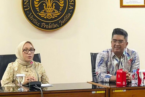 Rektor UI Heri Hermansyah melakukan pertemuan dengan Menteri PPPA Arifatul Choiri Fauzi di Gedung Pusat Administrasi Universitas, Kampus UI, Depok, Jawa Barat, Rabu (15/4/2026). Foto: Universitas Indonesia