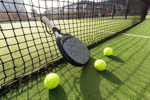Ilustrasi Padel. Foto: Andrew Angelov/Shutterstock