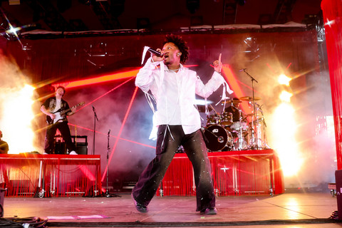 Penampilan d4vd yang memukau penonton di Gobi Tent selama Coachella Valley Music and Arts Festival 2025 di Empire Polo Club, Indio, California, Jumat (11/04/2025). Foto: Emma McIntyre/Getty Images for Coachella/AFP