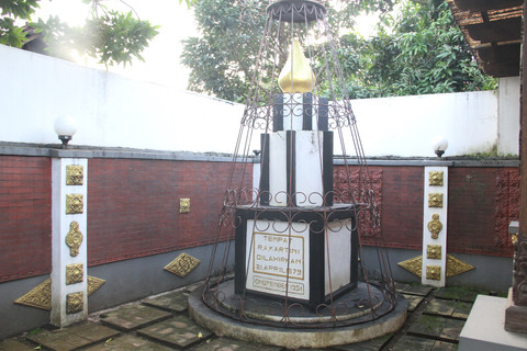 Sumur yang masih berfungsi di kompleks dengan Monumen Ari-Ari RA Kartini di Desa Pelemkerep, Kecamatan Mayong, Kabupaten Jepara, Jawa Tengah. Foto: Vega Ma'arijil Ula/kumparan