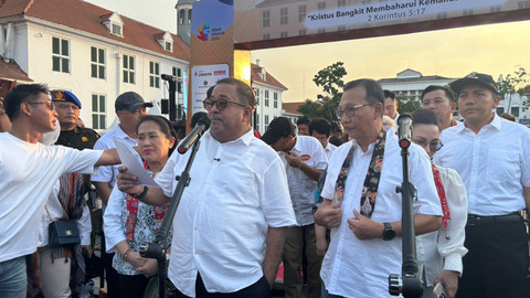Wakil Gubernur DKI Jakarta, Rano Karno saat menghadiri acara 'Aktualisasi Nilai-Nilai Paskah' Pemerintah Provinsi DKI Jakarta dengan masyarakat di Taman Fatahillah, Jakarta Utara pada Sabtu (18/4/2026). Foto: Ryan Iqbal/kumparan