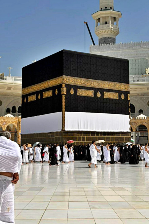 Ka'bah diselimuti kain Ihram. Foto: M Lutfan Dharmawan/MCH