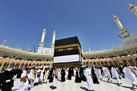 Ka'bah diselimuti kain Ihram. Foto: M Lutfan Dharmawan/MCH