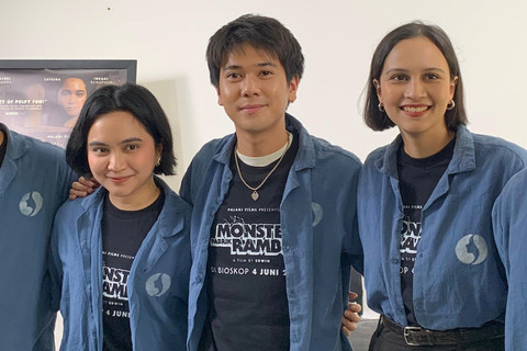 Iqbaal dan para cast dalam jumpa pers film Monster Pabrik Rambut, Senin (20/4/2026). Foto: Vincentius Mario/kumparan