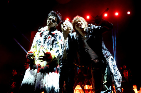Bigbang tampil di Festival Musik dan Seni Coachella Valley di Indio, California, AS, Minggu (12/4/2026). Foto: Frazer Harrison/Getty Images for Coachella/AFP