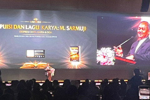 Sekretaris Jenderal Golkar Sarmuji dalam acara peluncuran buku, puisi dan lagu di Kompleks Parlemen, Senayan, Jakarta, Senin (20/4/2026). Foto: Nasywa Athifah/kumparan