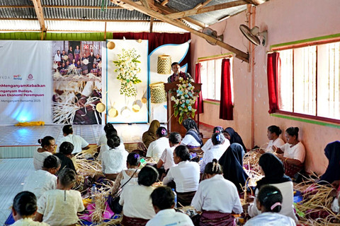 BNI memberdayakan 430 perempuan NTT lewat program anyaman lontar. Foto: Dok. BNI