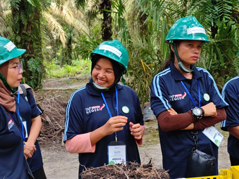 Petani perempuan yang dibina PT Triputra Agro Persada Tbk di Desa Mendik, Paser, Kalimantan Timur.  Foto: Dok. Istimewa