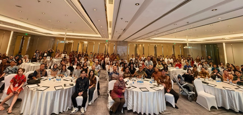 Duta Besar Republik Indonesia untuk Tiongkok, Djauhari Oratmangun, menyapa lebih dari 150 warga negara Indonesia (WNI) dalam kegiatan "KBRI Beijing Goes to Chengdu" yang digelar pada Sabtu (18/4) di kota Chengdu. Foto: Dok. KBRI Beijing
