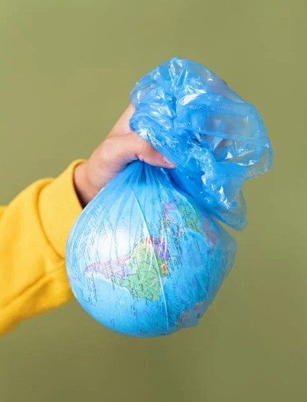 Ilustrasi kantong plastik. Foto: Pexels