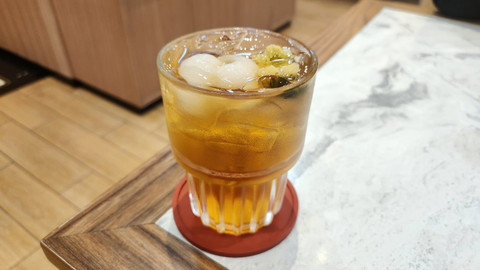 Restoran bergaya Peranakan, Baia Nonna resmi bersertifikat halal. Foto: Azalia Amadea/kumparan