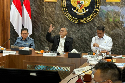 Konferensi pers mengenai MinyaKita dan daging sapi di Kantor Kemenko Pangan, Jakarta pada Rabu (22/4/2026). Foto: Argya Maheswara/kumparan