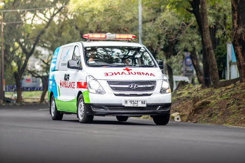 Ilustrasi Ambulance. Foto: BP PROJECT ID/Shutterstock