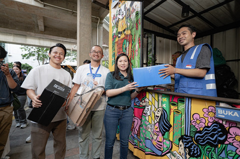 Waste Station MR.DIY dan Rekosistem di Stasiun MRT Blok M, Jakarta Selatan. Foto: MR.DIY x Rekosistem