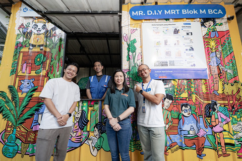 Waste Station MR.DIY dan Rekosistem di Stasiun MRT Blok M, Jakarta Selatan. Foto: MR.DIY x Rekosistem