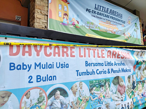 Suasana day care Little Aresha di Umbulharjo, Kota Yogyakarta yang digerebek polisi terkait kasus kekerasan dan penelantaran anak. Foto: Panji/kumparan