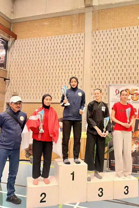 Pesilat asal Kabupaten Kudus, Jawa Tengah, Safira Dwi Meilani meraih medali emas di Belgia Open 2026. Foto: Dok. Safira Dwi Meilani