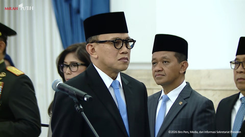 Abdul Kadir Karding saat dilantik Presiden Prabowo Subianto sebagai Kepala Badan Karantina (Baratin) di Istana Negara, Jakarta, Senin (27/4/2026). Foto: YouTube/ Sekretariat Presiden