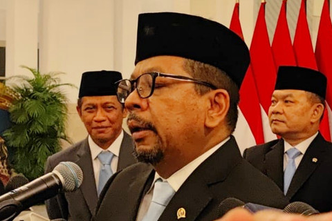 Muhammad Qodari tengah menjawab pertanyaan pers usai dilantik oleh Presiden RI, Prabowo Subianto sebagai Kepala Badan Komunikasi (Bakom) di Istana Kepresidenan, Jakarta, Senin (27/4/2026). Foto: Jonathan Devin/kumparan
