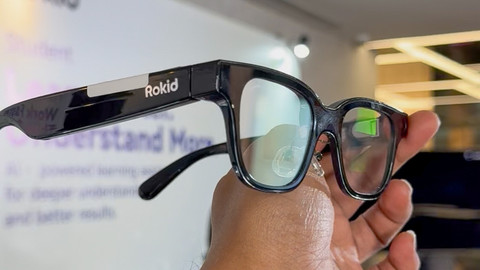 Rokid Smart AI Glasses. Foto: Kevin S. Kurnianto/kumparan